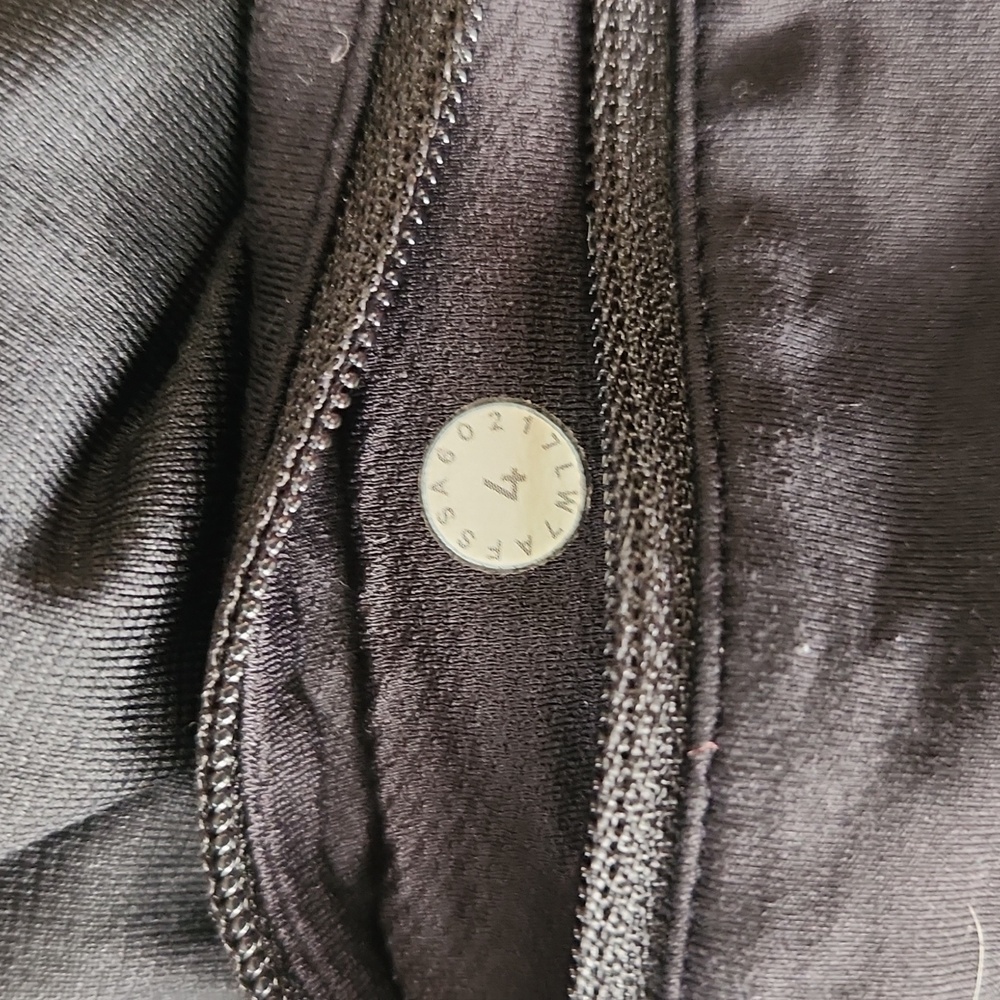 Lululemon Speed Shorts 2.5" - Picture 6 of 6